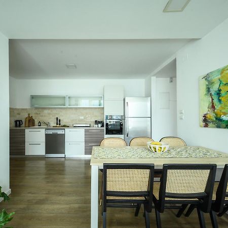 تل أبيب Modern & Bright 3Br Apt W View 5 Min From Beach By Sea N' Rent المظهر الخارجي الصورة